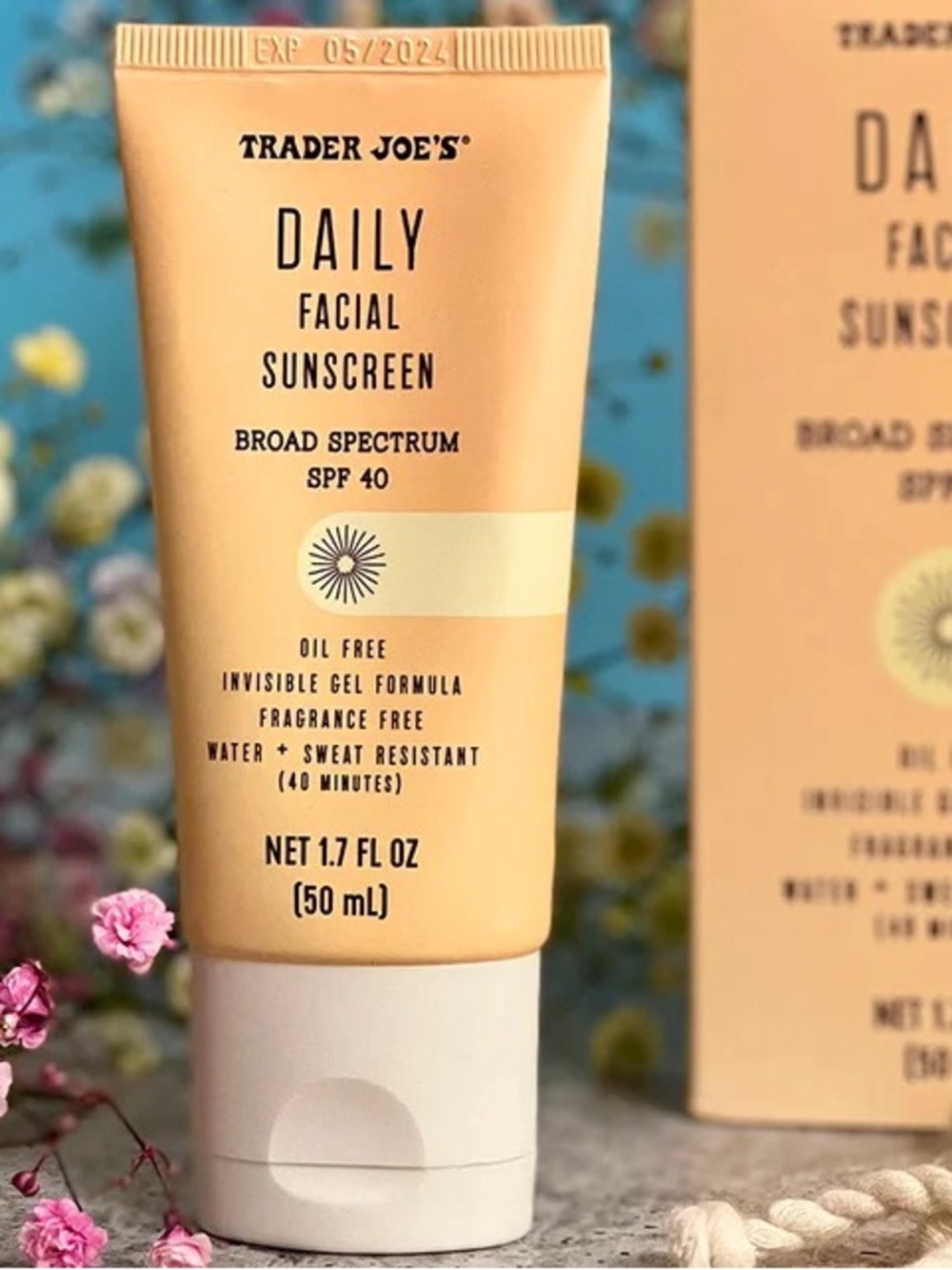 Trader Joe’s Trio: Mini Tote + Daily Facial Sunscreen (50ml) +Facial Scrub (56g) - Picture 2 of 9